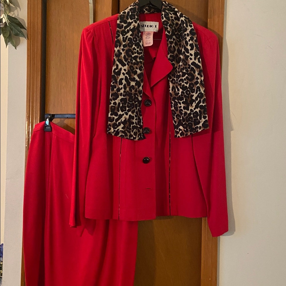 Red Suit Set with Leopard Print Scarf